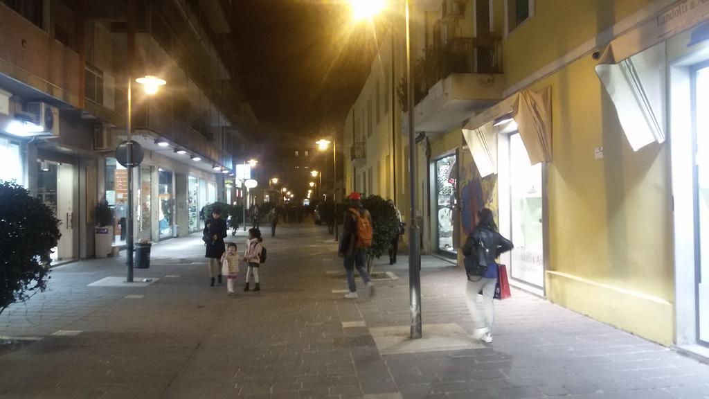 Suites Rome 佩斯卡拉 外观 照片