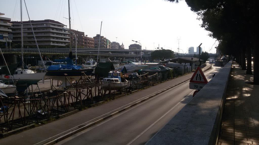 Suites Rome 佩斯卡拉 外观 照片